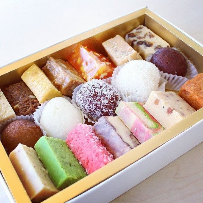 节日礼盒从Al-Karam糖果
