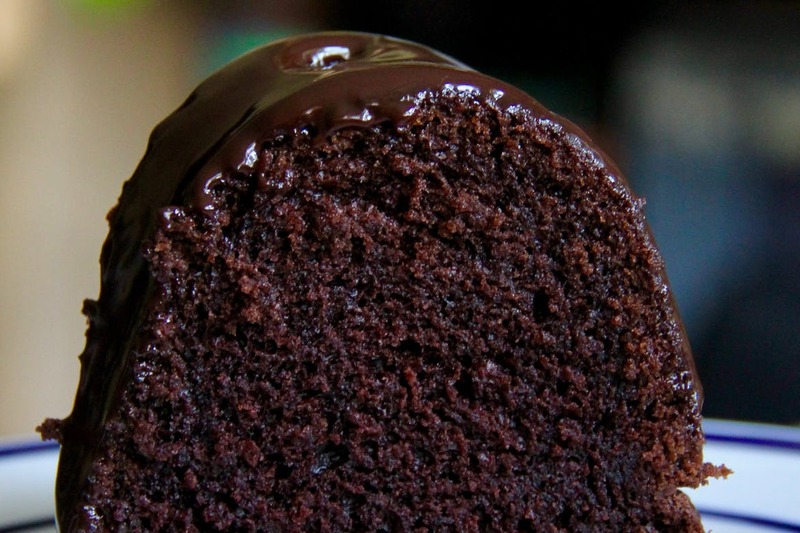 巧克力酸奶油蛋糕加巧克力甘纳许